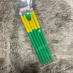 Lavish Makeup Brush Set